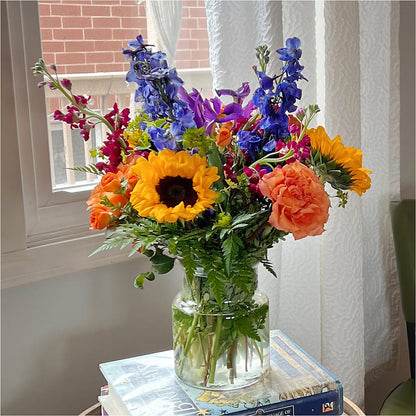 Rays of Life Bouquet – KAREN'S AND TINA'S FLOWERS, Newmarket ON