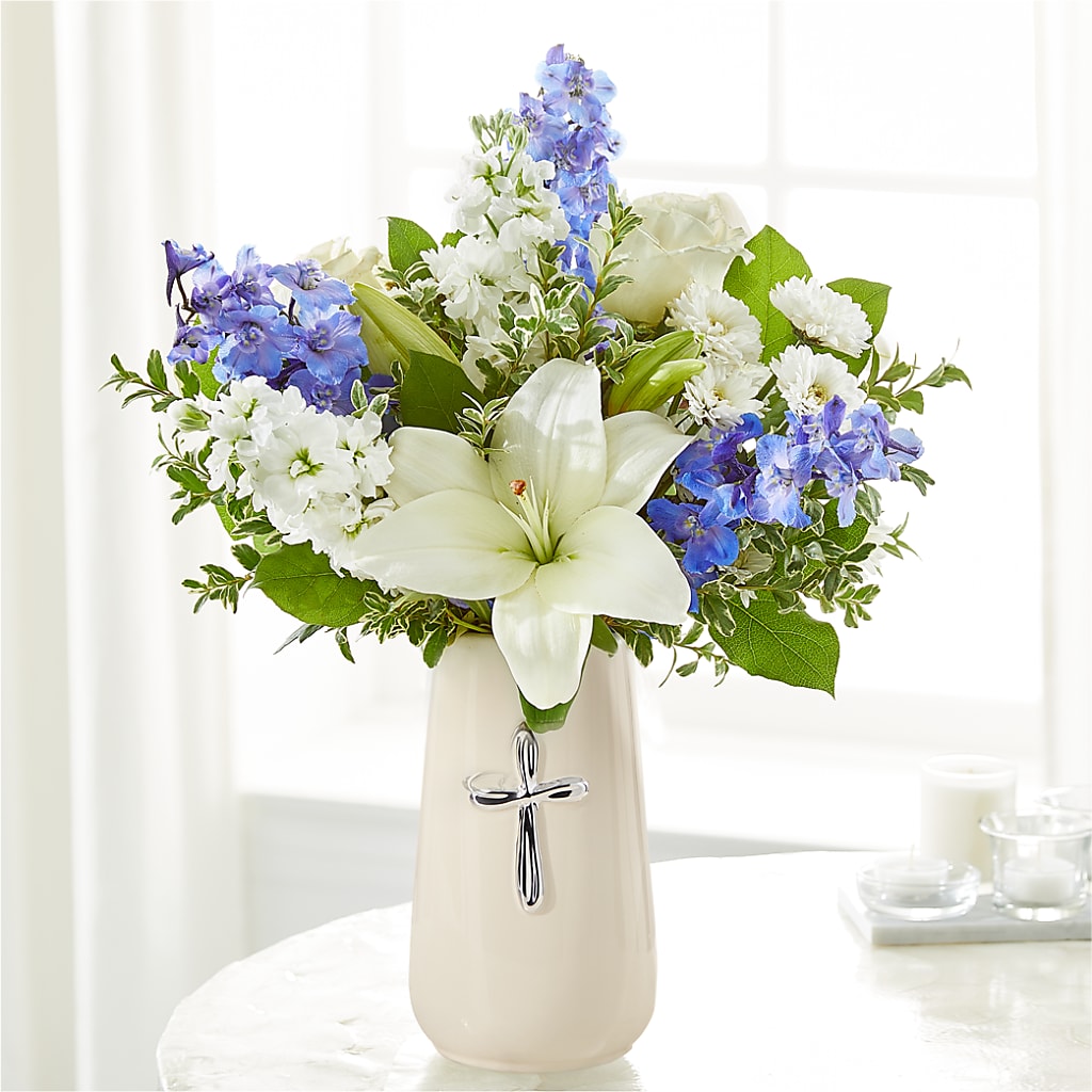 Heavenly Blossoms Bouquet – KAREN'S AND TINA'S FLOWERS, Newmarket ON