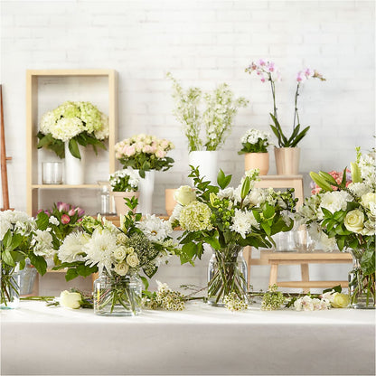 Classic Ivory – A Florist Original – KAREN'S AND TINA'S FLOWERS, Newmarket ON