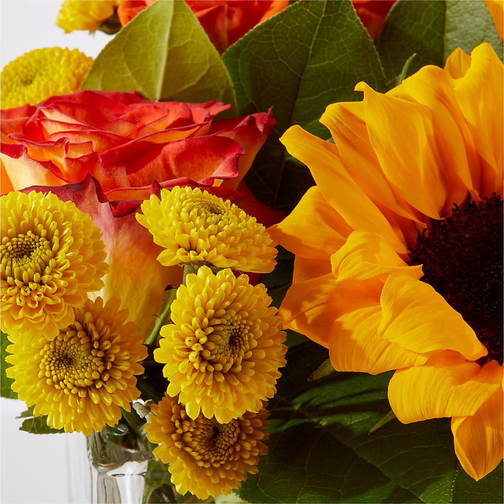 Picnic in the Park Bouquet – KAREN'S AND TINA'S FLOWERS, Newmarket ON