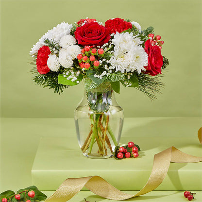 Chance of Flurries Bouquet – KAREN'S AND TINA'S FLOWERS, Newmarket ON