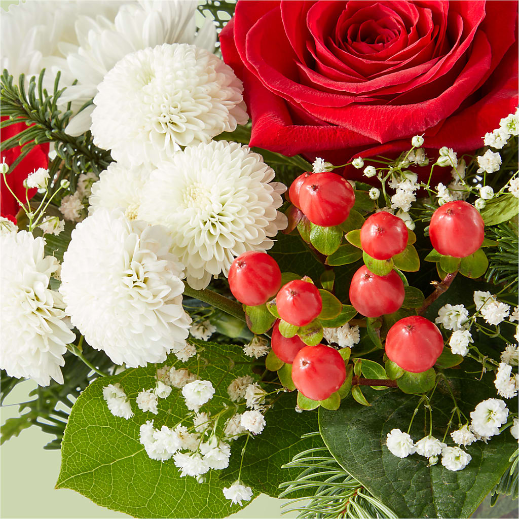 Chance of Flurries Bouquet – KAREN'S AND TINA'S FLOWERS, Newmarket ON
