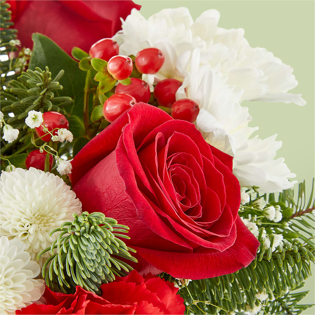 Chance of Flurries Bouquet – KAREN'S AND TINA'S FLOWERS, Newmarket ON