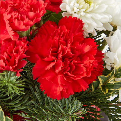 Christmas Market Bouquet – KAREN'S AND TINA'S FLOWERS, Newmarket ON
