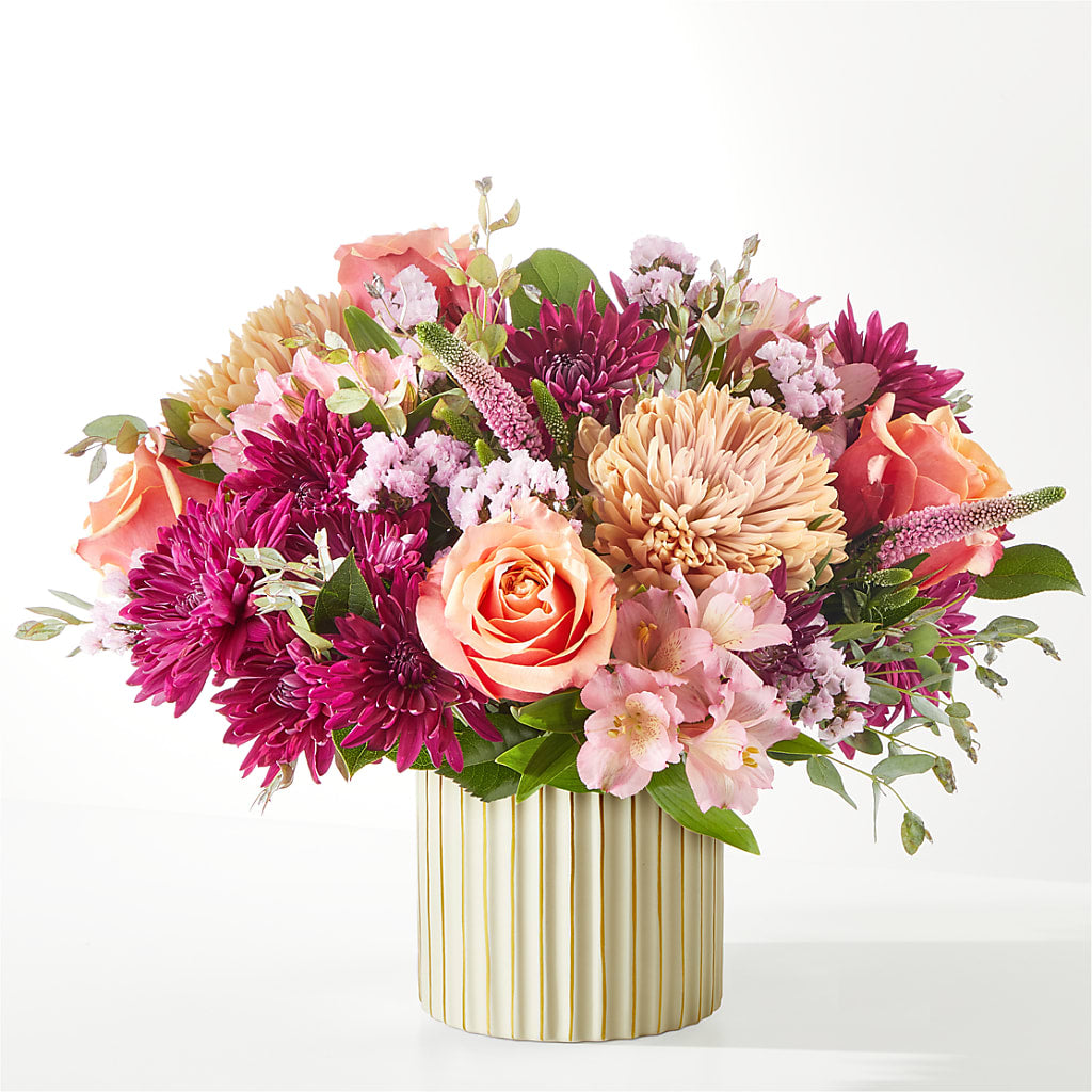 Berry Cobbler Bouquet with Ivory Vase – KAREN'S AND TINA'S FLOWERS, Newmarket ON