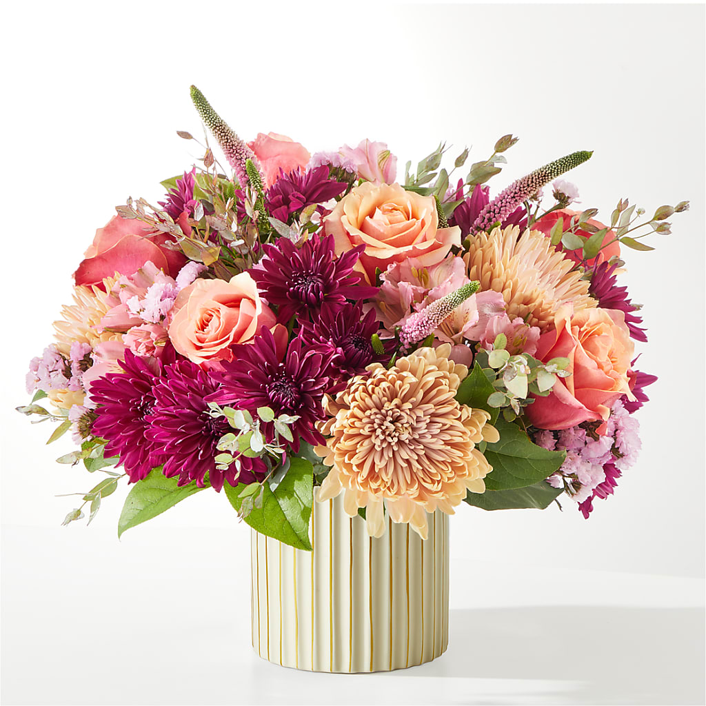 Berry Cobbler Bouquet with Ivory Vase – KAREN'S AND TINA'S FLOWERS, Newmarket ON