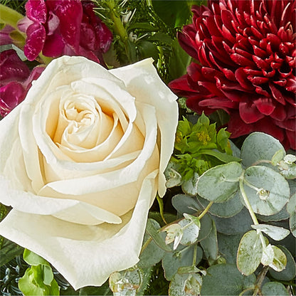 Cranberry Fizz Bouquet – KAREN'S AND TINA'S FLOWERS, Newmarket ON