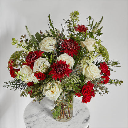 Favorite Traditions Bouquet – KAREN'S AND TINA'S FLOWERS, Newmarket ON