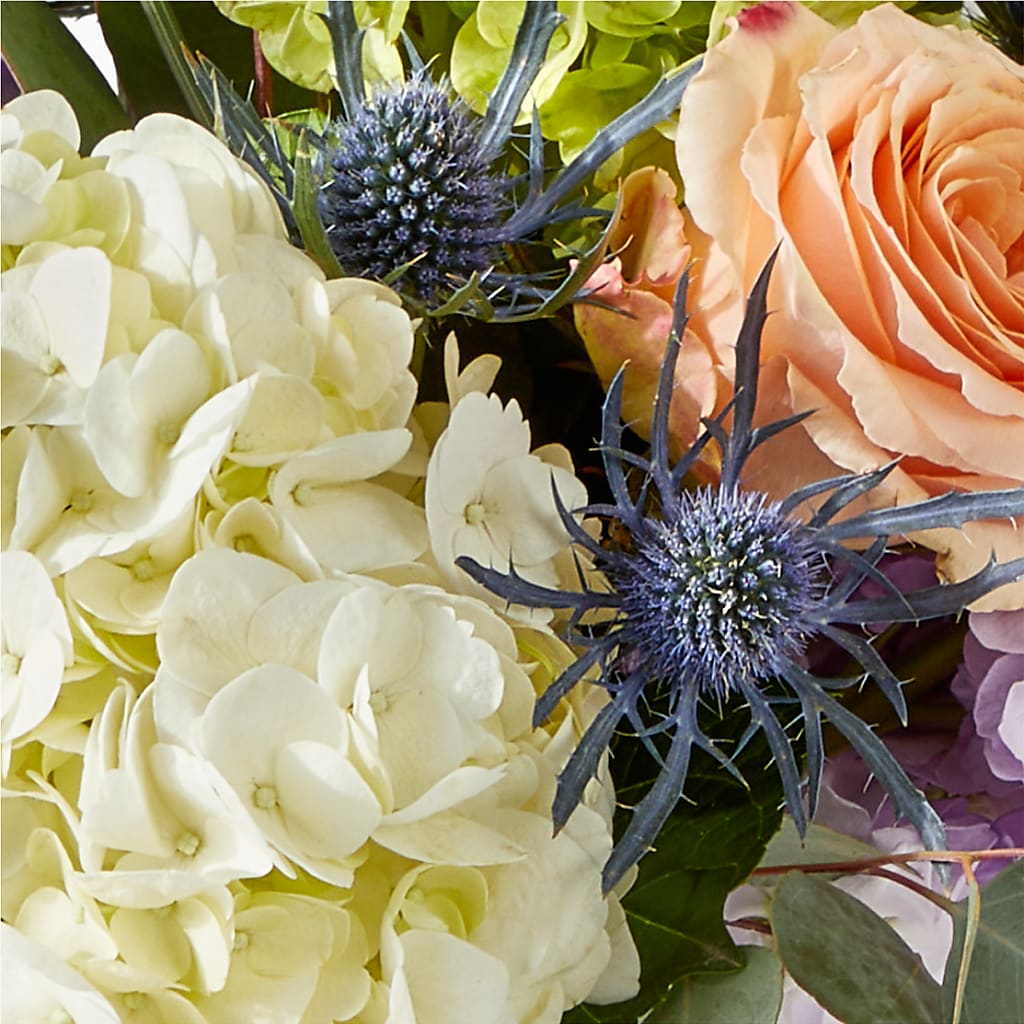 Porch Swing Bouquet – KAREN'S AND TINA'S FLOWERS, Newmarket ON