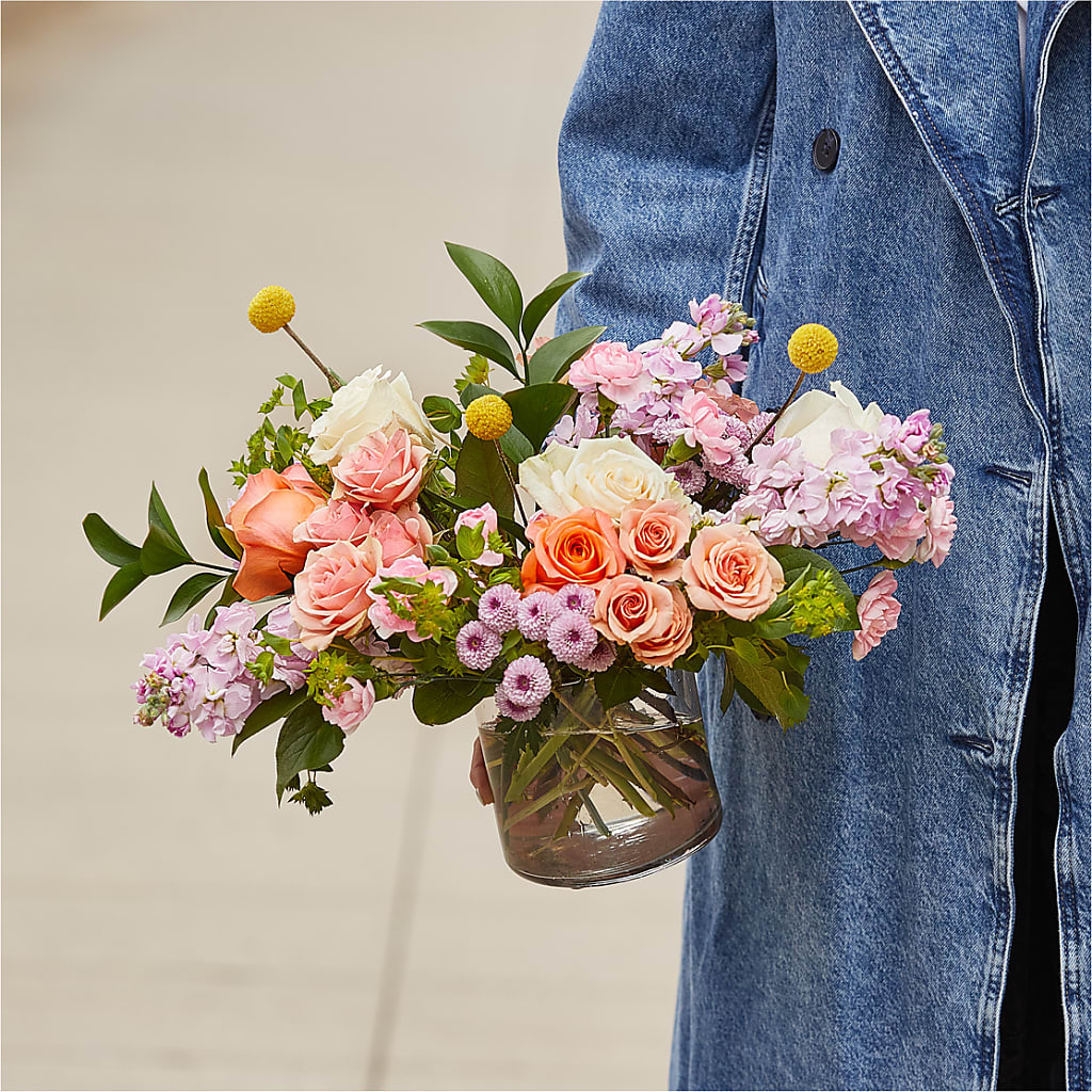 French Market Bouquet – KAREN'S AND TINA'S FLOWERS, Newmarket ON