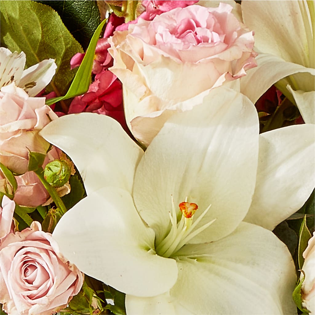 Ballet Slippers Bouquet – KAREN'S AND TINA'S FLOWERS, Newmarket ON
