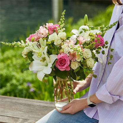 Fondly Bouquet – KAREN'S AND TINA'S FLOWERS, Newmarket ON