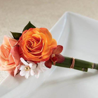 Sunset Dream Boutonniere – KAREN'S AND TINA'S FLOWERS, Newmarket ON