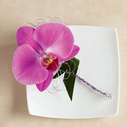 Glorious Boutonniere – KAREN'S AND TINA'S FLOWERS, Newmarket ON